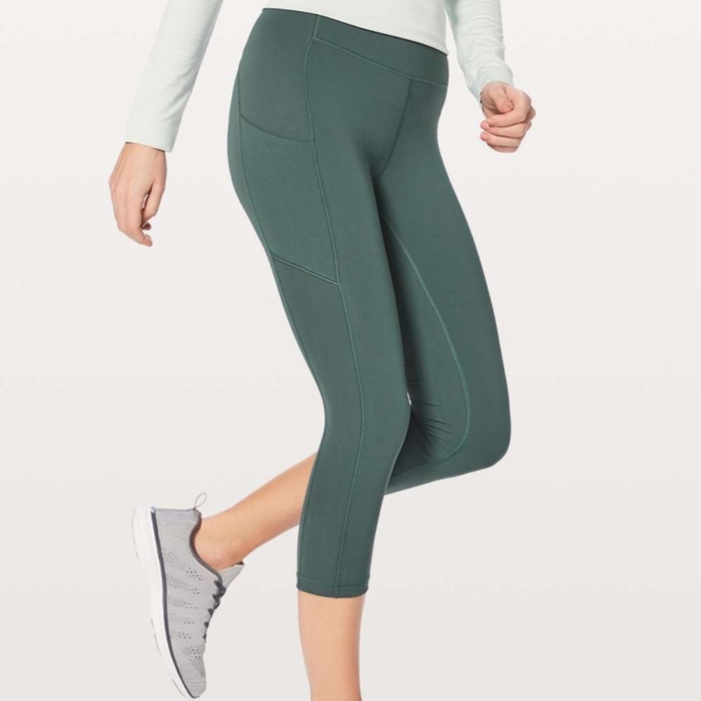 Lululemon Speed Up Crop 21"